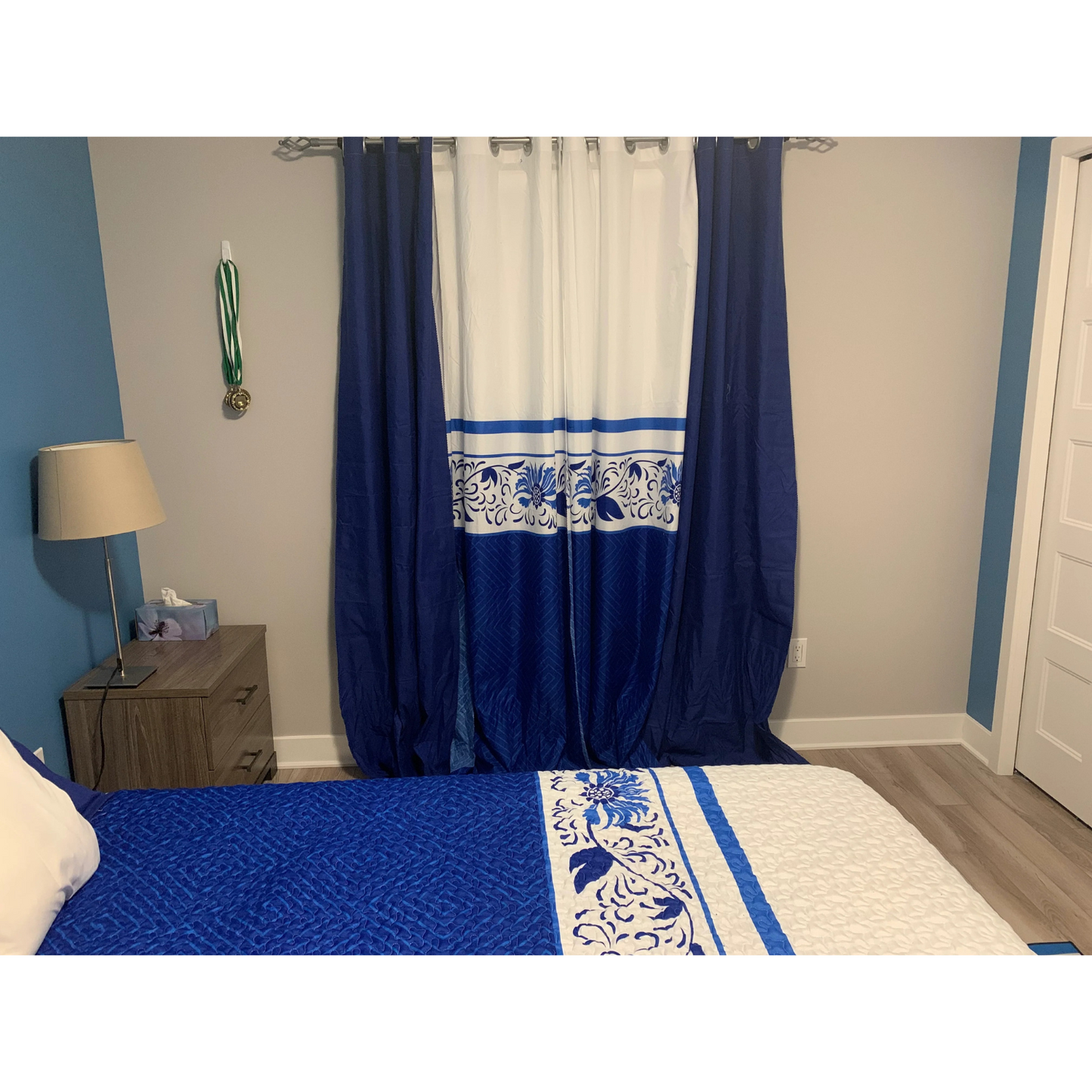 Luxury Queen Size Bedding Set with Matching Curtains – Blue & White Floral